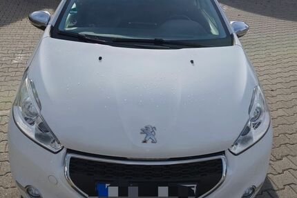Peugeot 208 112.000 km 3.800 &euro; Ludwigsburg 71640