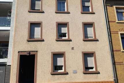 Haus zum Kaufen in Pforzheim 560.000 € 241.71 m²