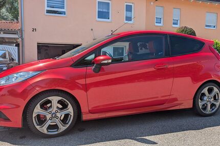 Ford Fiesta 74.000 km 9.900 &euro; Wildberg 72218