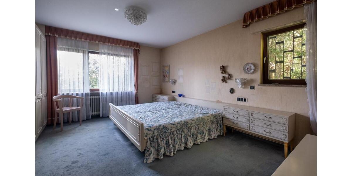 Einfamilienhaus Niefern-Öschelbronn Öschelbronn - 10 Zimmer, 459 m&sup2;, 950.000&euro; | Angebot:26632697