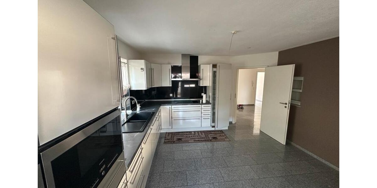 Maisonettenwohnung Herrenberg - 7 Zimmer, 157 m&sup2;, 599.000&euro; | Angebot:26987265