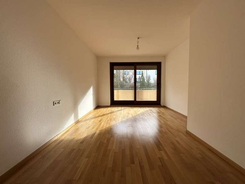 Haus zum Mieten in Stuttgart Feuerbach 2.390 € 185 m²