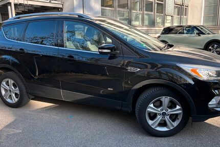 Ford Kuga 123.500 km 13.500 € Stuttgart 70565
