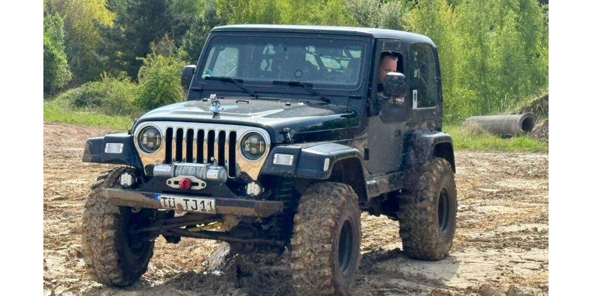 Jeep Wrangler 203.000 km 22.900 &euro; Neustetten 72149