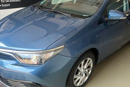 Toyota Auris 94.592 km 9.990 &euro; LEONBERG 71229