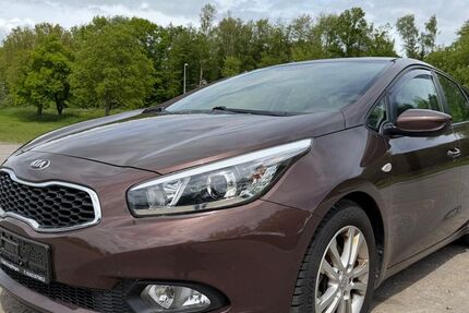 Kia ceed / Ceed 105.000 km 5.999 &euro; Schönaich 71101