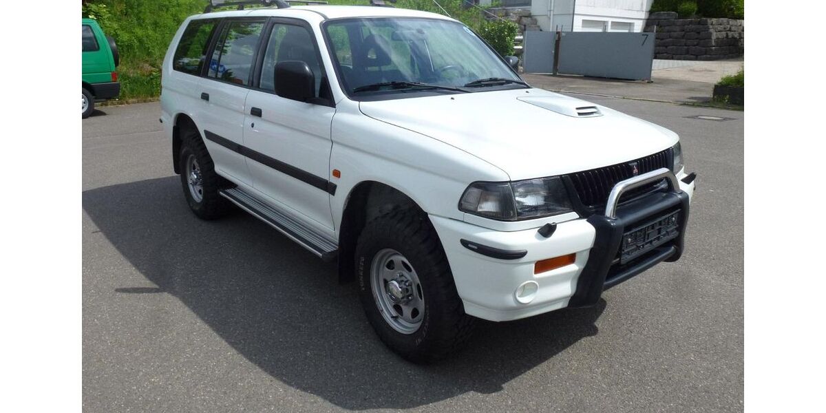 Mitsubishi Pajero 42.600 km 18.900 &euro; Nürtingen bei Stuttgart 72622