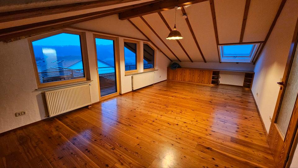 Dachgeschoßwohnung Wildberg - 3 Zimmer, 78 m&sup2;, 990&euro; | Angebot:25942984