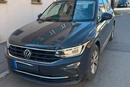 VW Tiguan 24.500 km 22.990 &euro; Ehningen 71139