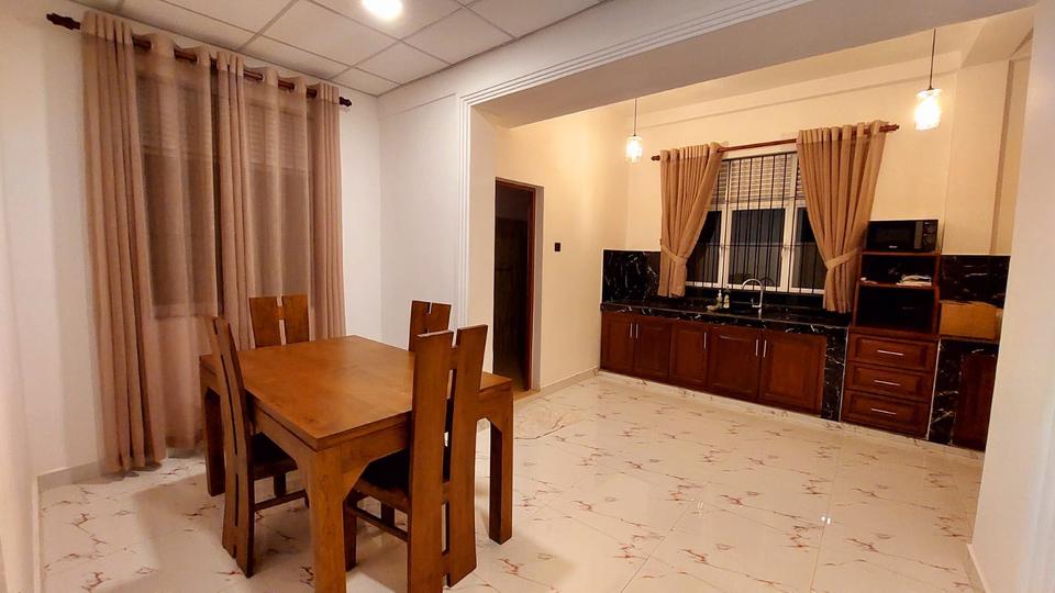 Erdgeschoßwohnung Leonberg - 3 Zimmer, 110 m&sup2;, 35&euro; | Angebot:25919112