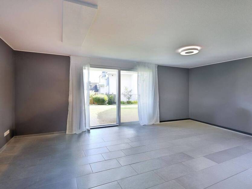 Moderne 4-Zimmer-Wohnung mit großem Gartenanteil in Südausrichtung