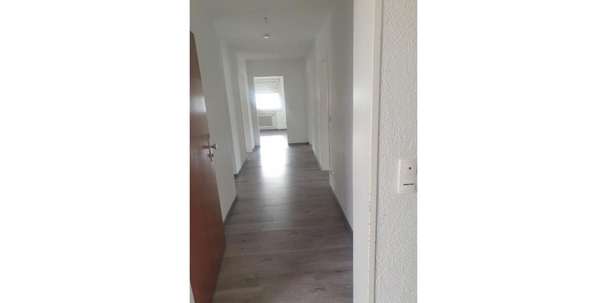 Etagenwohnung Kornwestheim - 3 Zimmer, 84 m&sup2;, 1.150&euro; | Angebot:26375261