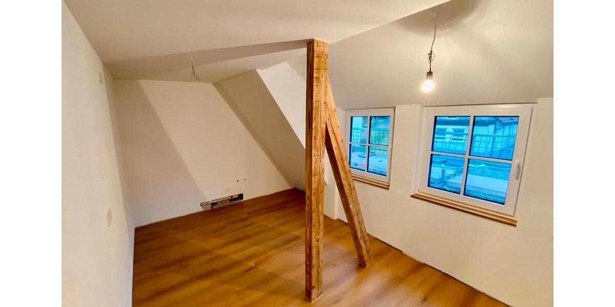 Dachgeschoßwohnung Kernen im Remstal - 3 Zimmer, 60 m&sup2;, 1.000&euro; | Angebot:24756203