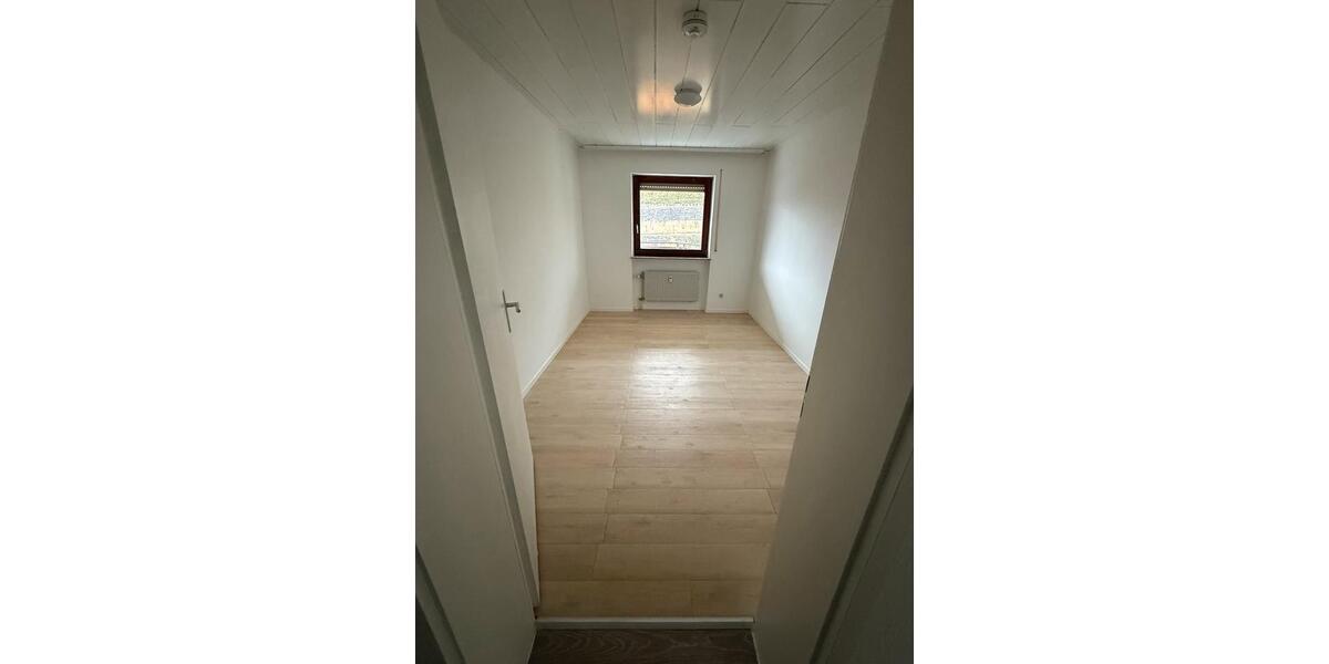 Erdgeschoßwohnung Pforzheim Eutingen - 3.5 Zimmer, 86 m&sup2;, 230.000&euro; | Angebot:25509863