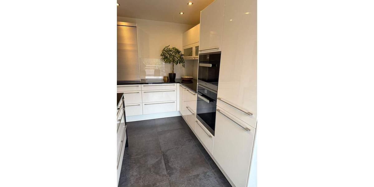 Terrassenwohnung Stuttgart Süd - 5 Zimmer, 128 m&sup2;, 1.200.000&euro; | Angebot:24725455