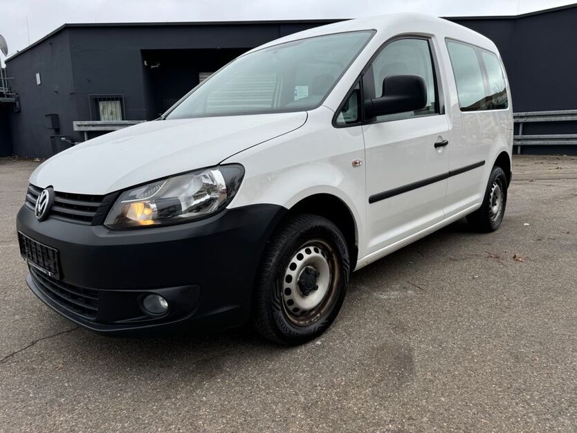 VW Caddy 178.000 km 5.900 € Asperg 71679