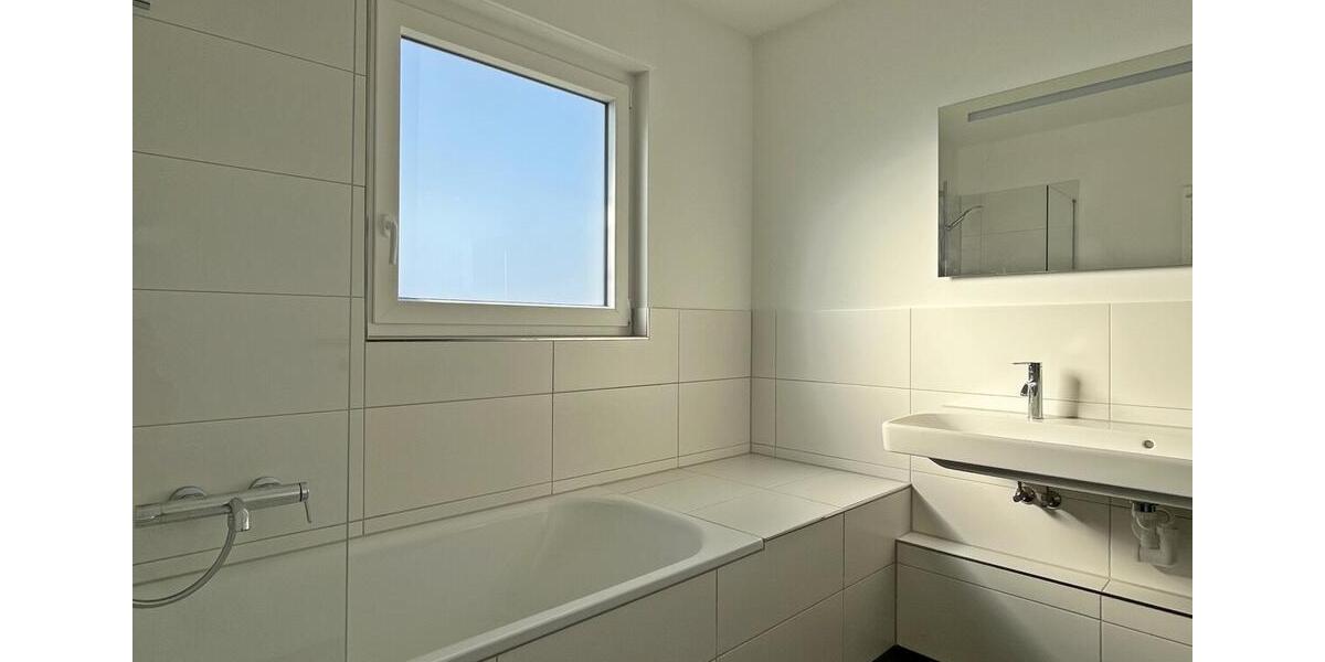 Einfamilienhaus Reutlingen Reutlingen (Kernstadt) - 4.5 Zimmer, 140 m&sup2;, 2.200&euro; | Angebot:25142351