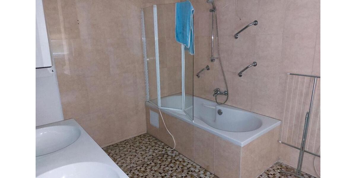 Einfamilienhaus Vaihingen an der Enz - 4 Zimmer, 118 m&sup2;, 260.000&euro; | Angebot:24878802