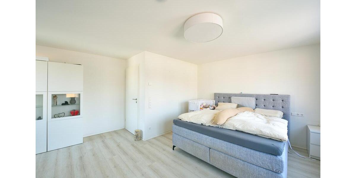 Reihenhaus Markgröningen - 5 Zimmer, 133 m&sup2;, 1.800&euro; | Angebot:25632777