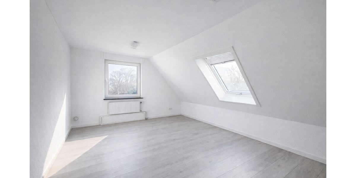 Mehrfamilienhaus, Wohnhaus Sindelfingen Maichingen - 6 Zimmer, 166 m&sup2;, 695.000&euro; | Angebot:25909364