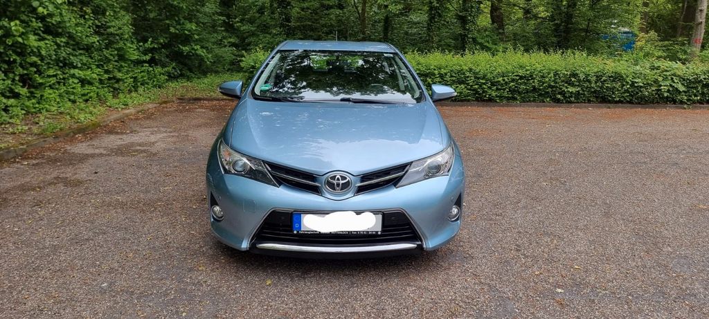 Toyota Auris 135.000 km 7.000 &euro; Illingen 75428