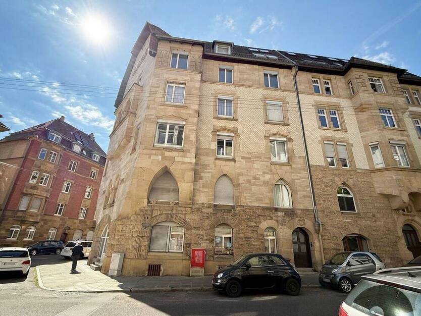 Stuttgart-West: Familienfreundliche 4-Zimmer-Wohnung im Altbaujuwel