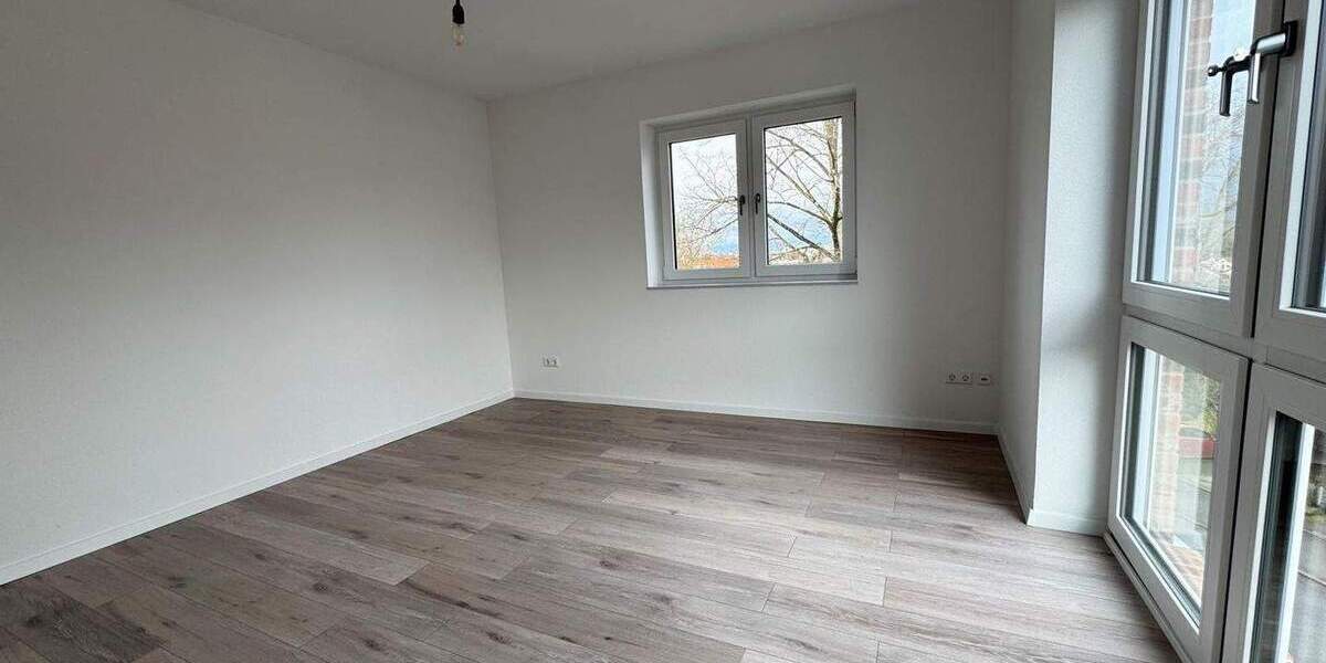 Etagenwohnung Waiblingen Hegnach - 4 Zimmer, 125 m&sup2;, 1.750&euro; | Angebot:25776412