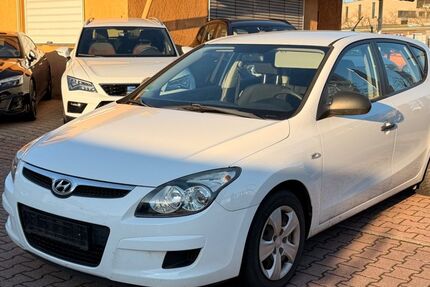 Hyundai i30 118.000 km 3.600 &euro; Sindelfingen 71065