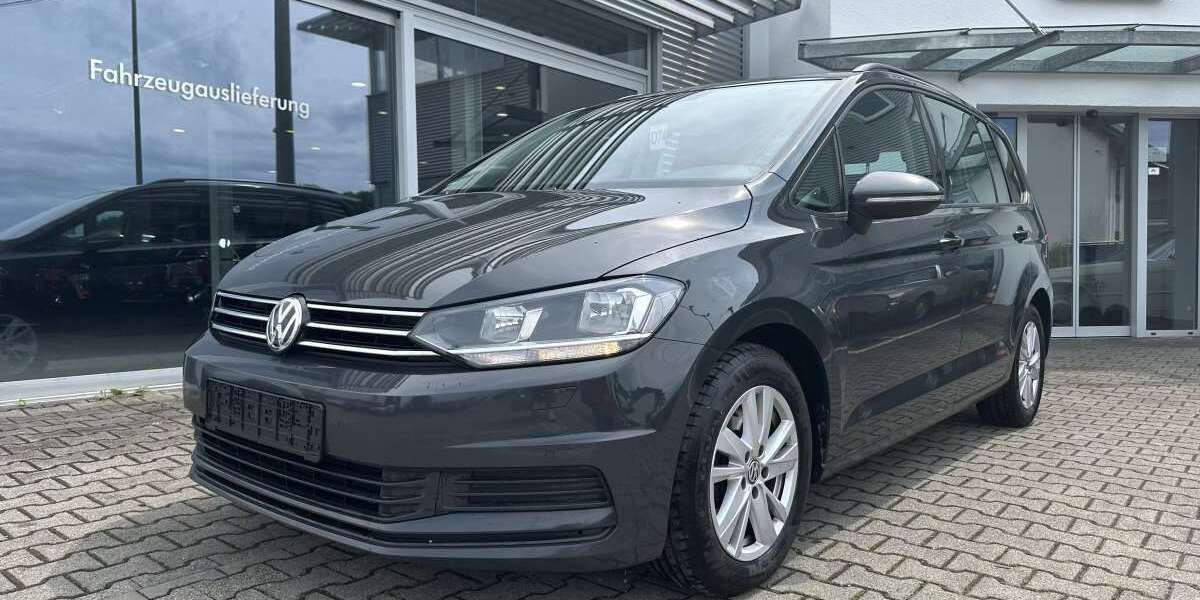 VW Touran 132.483 km 17.980 &euro; Wendlingen am Neckar 73240