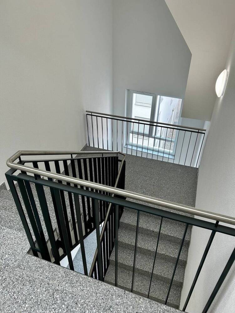 EXKLUSIVE-NEUBAU-ERSTBEZUG! Traumhafte DG-Wohnung mit Top-Ausstattung (Balkon, EBK, Aufzug uvm.) in sonniger direkter City-Lage!