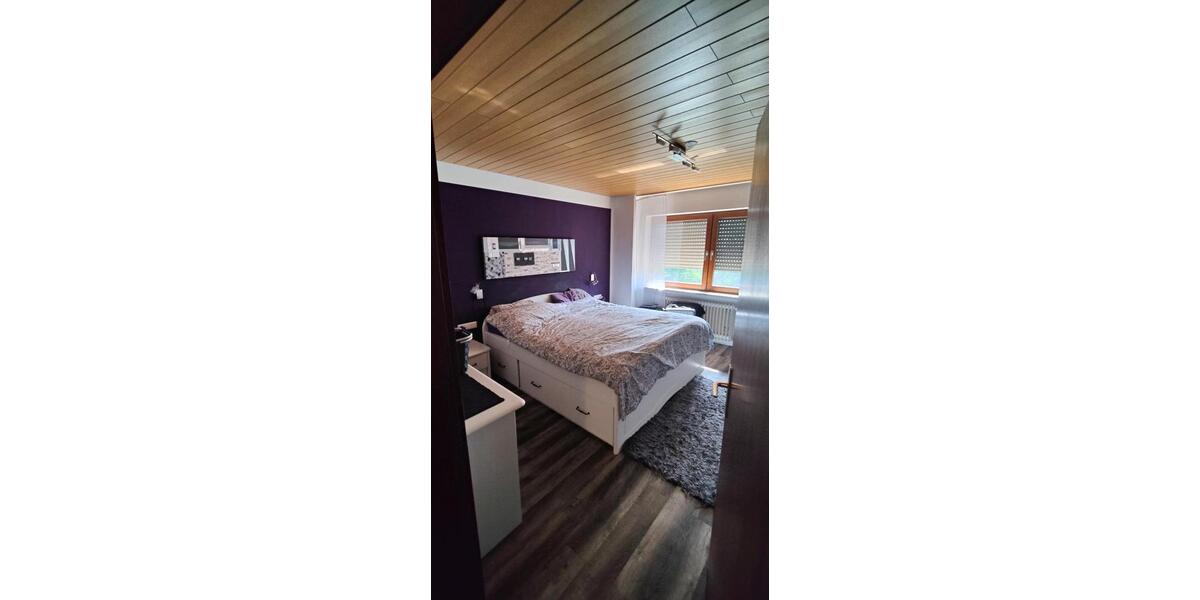 Etagenwohnung Reutlingen Sondelfingen - 3 Zimmer, 90 m&sup2;, 1.270&euro; | Angebot:27625162