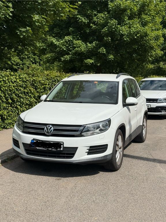 VW Tiguan 84.000 km 12.600 € Esslingen am Neckar 73734