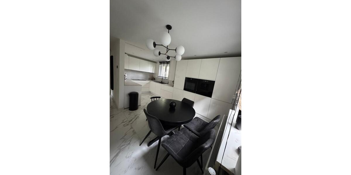 OHNE MAKLERPROVISION! 4,5 Zimmer auf 92 qm, 2021 Saniert 4 zimmer