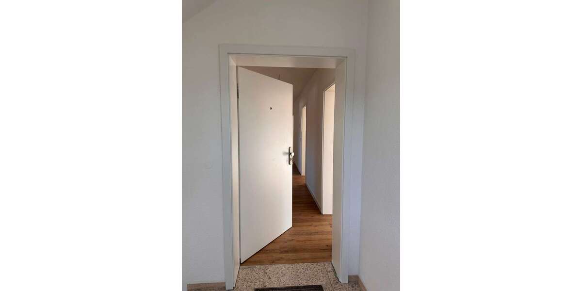 Etagenwohnung Markgröningen - 4.5 Zimmer, 102 m&sup2;, 1.500&euro; | Angebot:24758957