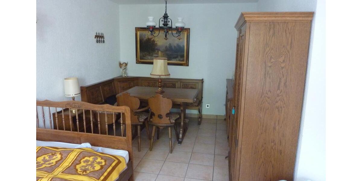 Reihenhaus Leonberg - 6 Zimmer, 156 m&sup2;, 2.000&euro; | Angebot:27617781