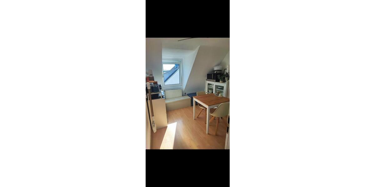 Dachgeschoßwohnung Stuttgart Feuerbach - 2.5 Zimmer, 60 m&sup2;, 840&euro; | Angebot:25120845