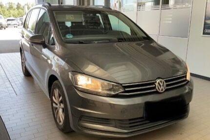 VW Touran 162.631 km 12.990 &euro; Magstadt 71106