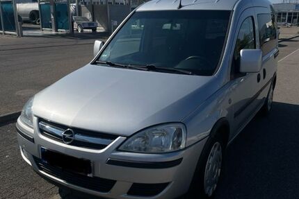 Opel Combo 148.000 km 2.300 € Weil der Stadt 71263