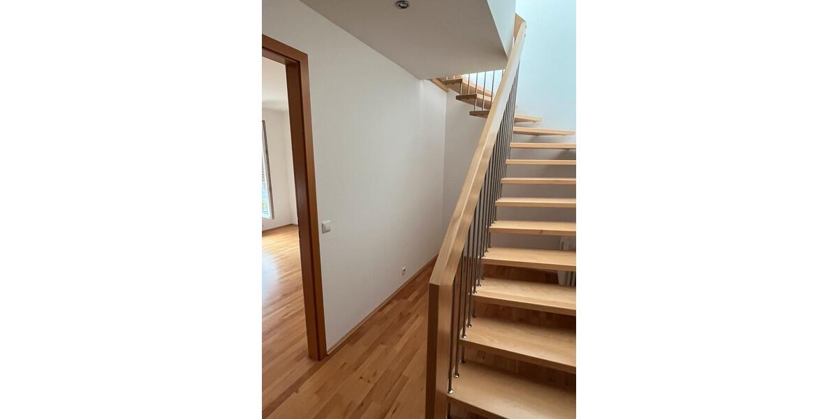 Einfamilienhaus Reutlingen Sondelfingen - 3.5 Zimmer, 101 m&sup2;, 1.380&euro; | Angebot:24377255