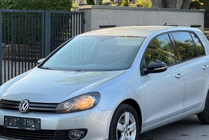 VW Golf 196.623 km 4.990 € Stuttgart 70374