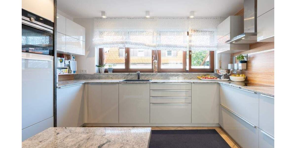 Etagenwohnung Fellbach - 5 Zimmer, 177 m&sup2;, 695.000&euro; | Angebot:21281857