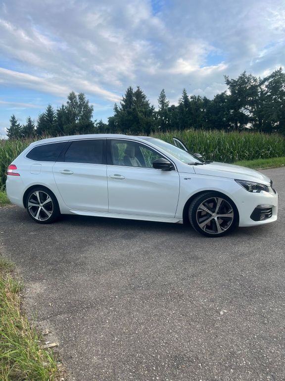 Peugeot 308 53.000 km 19.990 € Pforzheim 75181