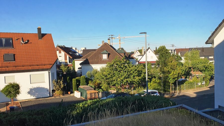 Hochwertige 2½-Zi. DG-Wohnung mit Westbalkon, EBK & Stellplatz - modernes Wohnen in gepflegter Hausgemeinschaft - Dachgeschoßwohnung Schönaich | Angebot:26945980