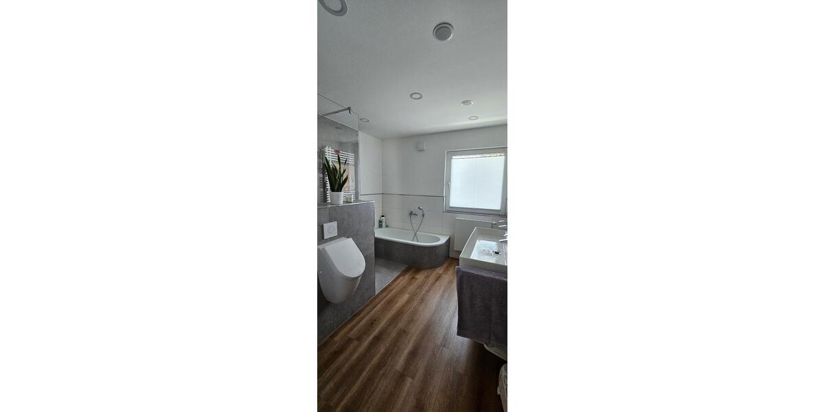 Doppelhaushälfte Tamm - 4.5 Zimmer, 146 m&sup2;, 2.400&euro; | Angebot:24690524