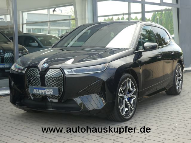 BMW iX 3.680 km 71.400 &euro; Vaihingen / Enz 71665