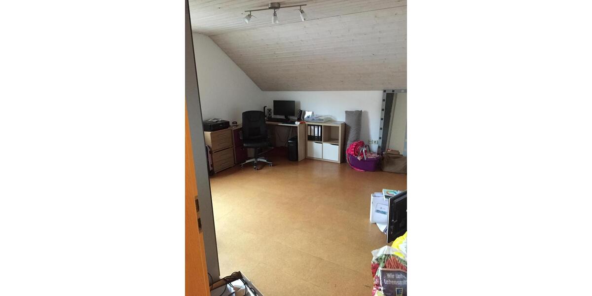 Dachgeschoßwohnung Rottenburg am Neckar - 3 Zimmer, 101 m&sup2;, 1.000&euro; | Angebot:27572669