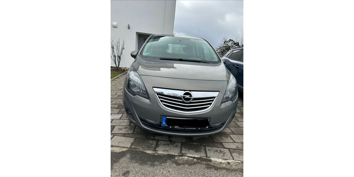 Opel Meriva 218.000 km 2.399 &euro; Reutlingen 72760