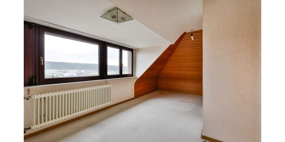 Einfamilienhaus Niefern-Öschelbronn Öschelbronn - 7 Zimmer, 155 m&sup2;, 395.000&euro; | Angebot:24860331