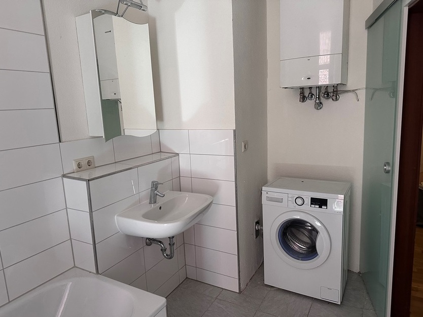 Helle 2,5-Zi.-Altbau-ETW in zentraler Lage von S-Süd (Heslach)