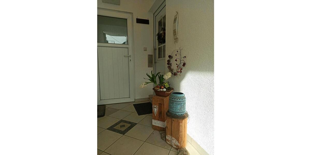 Einfamilienhaus Pliezhausen - 7 Zimmer, 130 m&sup2;, 560.000&euro; | Angebot:25178215